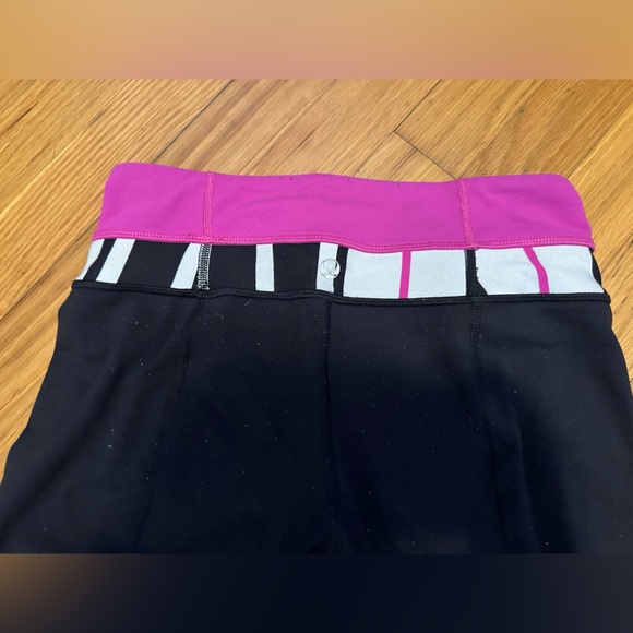 Lululemon Skinny Groove Yoga Pants - Picture 2 of 2